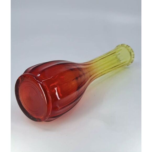 VINTAGE MID CENTURY MODERN 8-3/4" TALL AMBERINA COLOR GLASS BUD VASE - Picture 4 of 8